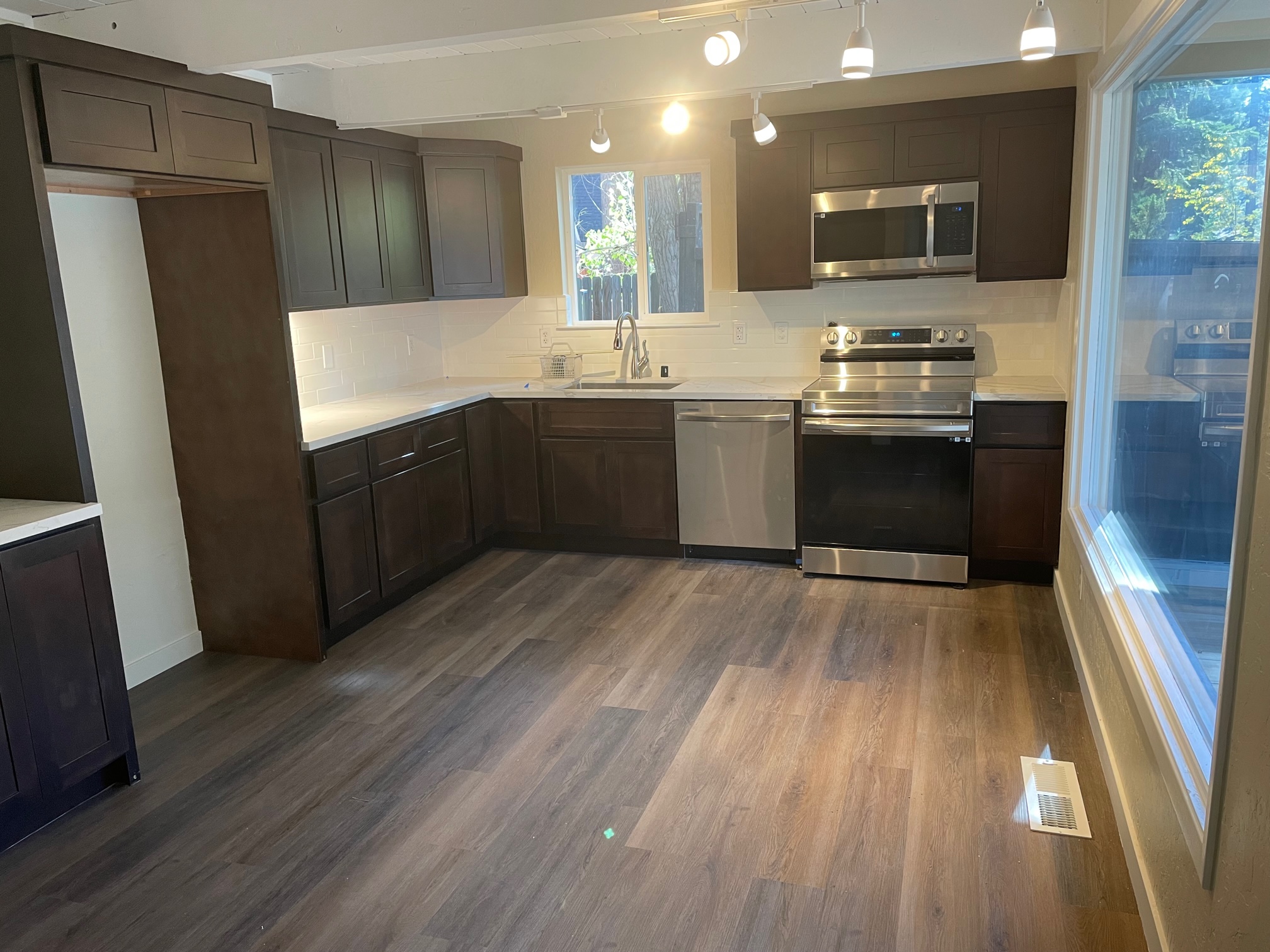 721 Tahoe Keys Kitchen No Frig