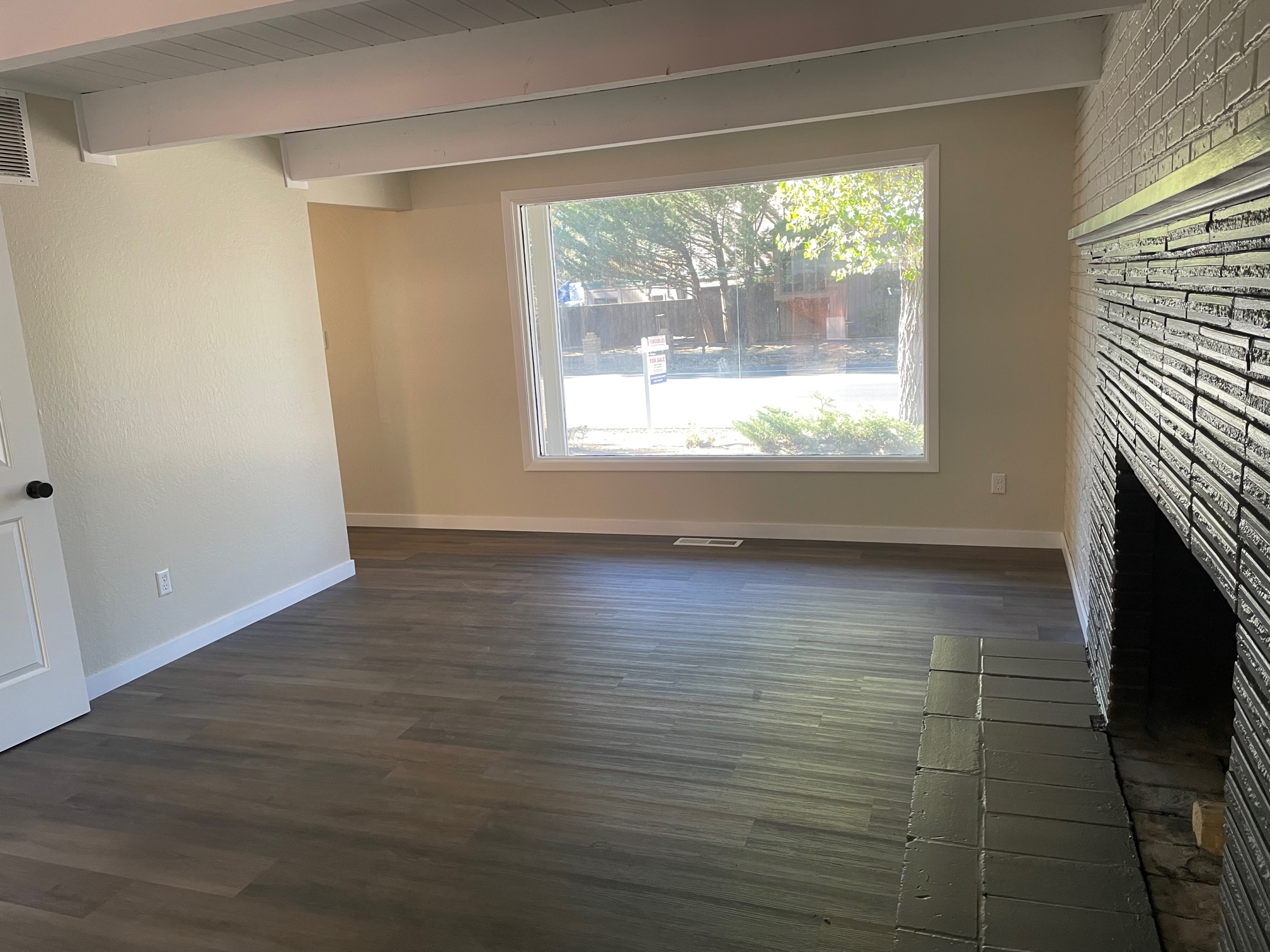 721 Tahoe Keys Living Room
